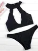 Trajes de baño para mujeres sexy cuello colgante cofre hueco bikini alto elástico de dos piezas estilo playa traje de baño negro secado seco dividido