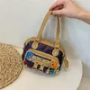 Umhängetaschen süße Klappe Frauen Tasche Luxus französische Vintage Klassische Textur Stil Emblem Deisgn Crossbody Nachricht Handtasche