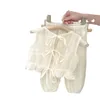 Kledingsets Girls Summer Outfit Set 2024 Trendy Internet Celebrity Childrens Western-Style Baby Vest Pants Two-Piece