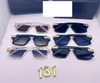 2024 Fashion Designer Sunglasses Men Men Classic Attitude 131 Frame carré métal
