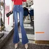 Frauen Jeans Damen hohe elastische Taille ausgestattet Hosen Frauen Stilvolle blaue Flare Mode weibliche Jeanshose Aufermaßen dünne Weitbein Pant G73