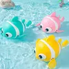 Badleksaker Söt simning Clown Fish Bath Toy för barn Floating Wind Toy för pojkar och flickor Nyfödda babybadkar för barn Toywx