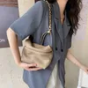 Bolsas de ombro 2024 Bolsa de couro genuíno suave Bola de moda elegante Bolsa feminina Small Simples casual Lady Crossbody