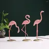 Figurki dekoracyjne 3 szt. Ozdoby Dekoracja komputerowa Flamingo Figurina Wyświetlacza żywica ogrodnicza Urocze statuetki na podwórku biuro