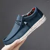 Chaussures décontractées Slip-ons Automne Loafers Men Sneakers White Sports Loofers Style de Fat Year en vente