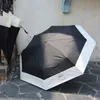 Popularny projektant parasol klasyczne litery luksusowe zapobieganie osłaniu słońca przenośna kobieta luksusowy parasol zwykły czarny biały parasol unikalny ho01 c4