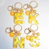 Keychains Exquisite Daisy 26 Letter Sweet Email Bloem Bee Alfabet Keyrings Naam Initiële auto Key Chains Bag Hanger -ornamenten