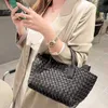 Handtasche Venetabottegs Damen 2024 Bag Mini Cabat Gemüsekorb Kleine trendige Webbody Handheld Crossbody