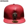 Nouvelle sculpture métallique Lion Head Snapback Chapeaux de serpent en cuir de serpent Caps de baseball de style punk en cuir en peau de serpent pour hommes Black Red 2010239685787