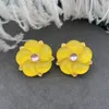 Saplama küpeler vintage jöle cam taze tatlı ve şık yaş azalan sarı çiçek