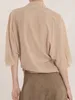 البلوزات النسائية تصميم متخصصة فضفاضة لون صلبة نصف الأكمام بلوزة 2024 العصرية العميقة الخامس الرقبة القمصان الملابس الإناث 19F1939