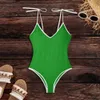 Swimwear Women 2024 Nouveau maillot de bain avec un bandeau de bord contrasté et une camisole à ajustement serré pour les femmes