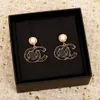 Boucles d'oreilles Cadeau d'oreilles Gift pour l'anniversaire Thanksgiving Fêtes de mères ou quotidiens Studes de boucles d'oreilles de perles asymétriques bijoux bijoux de perle pour femmes