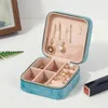 Velvet Jewelry Box for Women Brincos de anel de colar para mulheres Travel Travel Zipper portátil Caixa de armazenamento de jóias quadradas 240430