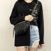 Umhängetaschen Europäische Mode falten Qualität PU Frauen Einfacher schwarz weißer Kette Messenger Retro weibliche Brust