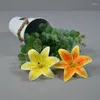 装飾的な花5pcs 15cmハイト品質のシルクリリー人工花