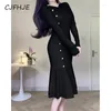 Casual klänningar cjfhje koreansk vit stickad midi klänning kvinnor tröja sjöjungfru elegant party bodycon knapp chic svart trumpet vestidos