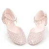 Meisjes Hoge hakken Kinderen Pearl Jeugd Crystal Party Prinsesschoenen Childrens Bruiloft Formele leer Sandalen Girls Schoenen Party 240424