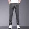 Calça masculina roupas novas para a primavera e verão Novo tecido elástico fino de lyocell calças casuais calças de cintura Ultra-Thin Business Q240429