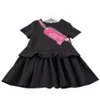 Lüks Çocuk Elbise Yaz Kız Tasarımcı Giyim Moda Çocuklar Mektup Ayı Tek Omuz Çantası Baskılı Kısa Kol Elbise Z7964