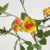 Dekorative Blumen 1PC Künstliche Rosen Kleine realistische nicht verabreichte Seiden Rosenzweige leuchtende Farben Europäische Ästhetik gefälschte Blumenheimdekoration