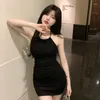 Sukienki swobodne kobiety bez rękawów białe mini lato 2024 seksowne czarne koryty koreańskie ubrania w stylu podstawowa bodycon imprezy sukienka klubowa