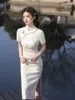 Ubranie etniczne 2024 Sprężyna/lato kompozytowe koronkowe szerokie przedni środkowa długość Qipao Elegancka biała damska