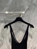 Swimwear femminile 2024 Swimsuit Cingcio da bagno Aperto Materiale in velluto di alta qualità Elastico Sexy One Piece