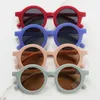 Okulary przeciwsłoneczne Baby Okulary przeciwsłoneczne matowe dzieci okulary przeciwsłoneczne modne okrągłe rama retro mokka kolorowe okulary UV400 antypurple linia D240429