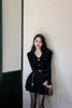 Robes décontractées solid y2k robe tricotée femme à manches longues sexy mais mignonne mini-femelle coréenne mince chaînes pull 2024
