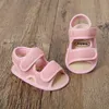 Sandały Sandały Sandały dla niemowląt Buty Baby Baby Beach Buty Pure Miękkie podeszwa noworodek i przedszkole Sandalsl240429