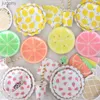 Ensemble de vaisselle de vaisselle en plastique jetable pour les enfants et les adultes Strawberry Lemon Citrus Fruit Cardboard Napkins Décoration de mariage Barbec Picnic Party WX