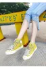 Lässige Schuhe große farbenfrohe Perlen Diamant Canvas Flats: Strasssteine ​​hohe Top -Turnschuhe Frühling Süßes Damen Tennis Gelb