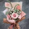 Fleurs décoratives à main en tricot à vin en forme de bouquet de rose thaïlandais tulipes mélangées crochet vintage fini objet cadeau pour copines