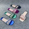 Designer Sandals Women Slides Classic Flat Sliders Summer Leather Bekväm unisex utomhuspool Beach Scuffs Ladies Tisters 36-41