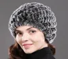 Hiver russe Real Fur Snow Hat Femmes Fabriquées à la main TricoTes véritables Rex Rabbit Fur Skullies Cap chaud Soft Rex Rabbit Fur Bons 3538504