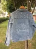 Op maat gemaakte geborduurde Jean Jackets Women Party Personalisatie Mevrouw Namen geborduurd Pearl Denim Jacket Bridal Personalised Wedding 240416