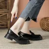 Casual Shoes Chic Bukie Platforma Mokory mokasyna Kobiety metalowa klamra