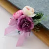 装飾的な花Boutonniere結婚式のボタンホールシルクバラピンクのコサージュブレスメイド花嫁介添人手首の結婚アクセサリー
