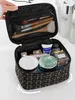 Sac de maquillage de l'organisateur cosmétique Boîte de voyage Boîte de voyage Bénéficiez lavage extérieur Q240429