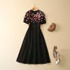 411 xxl 2024 Milan Runway Dress Spring Summer Summer korte mouw borduurwerk zwarte jurken damesjurk mode mode hoge kwaliteit sh