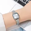 Нарученные часы модные квадратные стальные стальные группы Women Watch