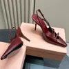 Designer High Talons Slingbacks Chaussures robes de luxe Patent Cuir Metal Boucle STILETTO FEMMES SANDALES POMMES POINDE