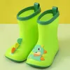 Boots de pluie garçons canards mignons lumières imperméables et chaussures de tout-petits à main porte-à-main