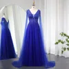 Robes de fête Robe de mariée de luxe Royal Luxury Dubaï Robe de soirée Cape Elegant Pinant V-Neck Purple Broidered SZ012