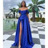 Een koninklijke jurk prom offline blauwe schoudersplitsen formele avondjurken elegante ogstuff plooien feestjurken voor speciale ocns ruches robe de soiree es