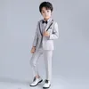 Teenager Kinder kleiner Anzug Boy Anzug Anzug Blumenmädchen Performance Kleid Klavier Gastgeber Fünf-teiliges Set (Anzug + Hose + Weste und Hemd + Fliege)