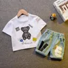 Ensembles de vêtements 2 pièces Baby Boy Vêtements d'été Casual Fashion Couleur respirante confortable Shorts à manches courts dessin animé ours mignon 1 2 3 4 5T