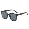 Hot Fashion Designer Marken Männer Frauen gepresst Rahmen Oval Gläses Premium UV 400 Outdoor -Farben Polarisierte Sonnenbrille Schatten Brille mit Kasten