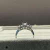 Clusterringe 2024 S925 Sterling Silver European und American Classic Blue Pagode Stone Set Diamond Ring Elegante Hochzeit für Frauen